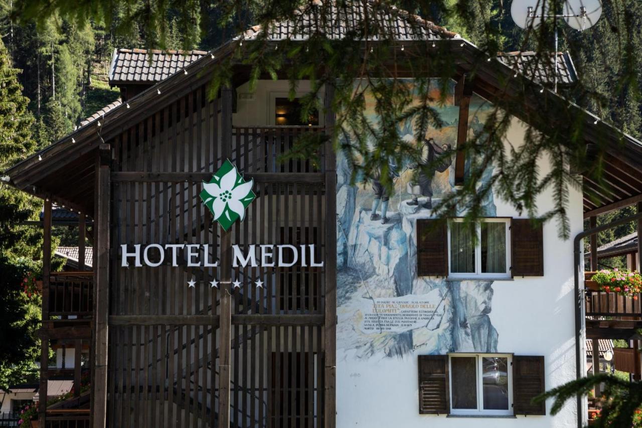 Hotel Medil Campitello di Fassa Extérieur photo